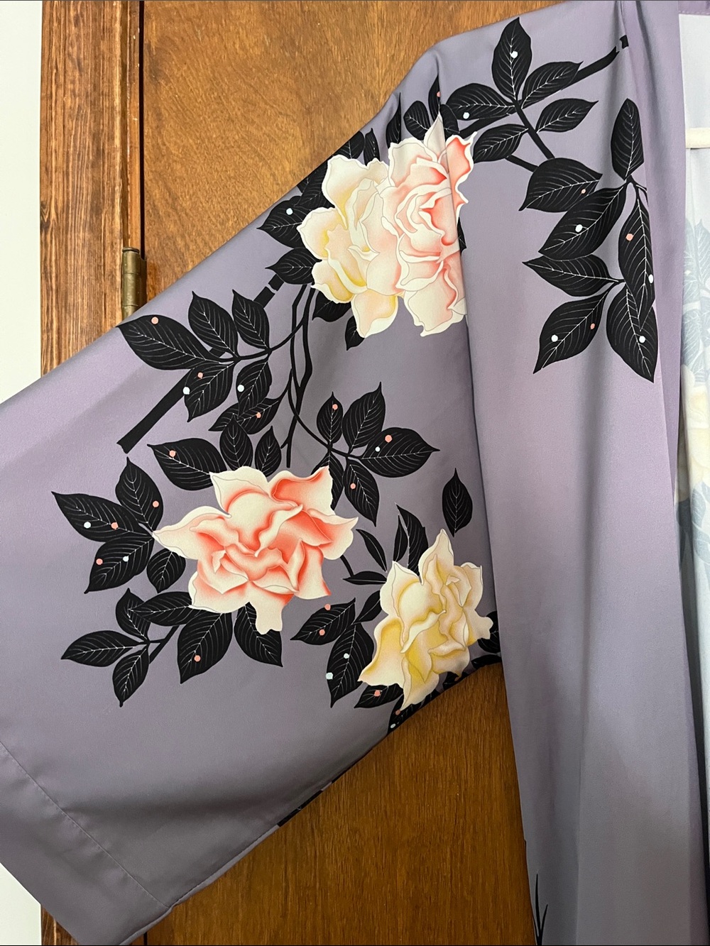 BLUSH ROSE LONG KIMONO ROBE - Picture 5 of 13
